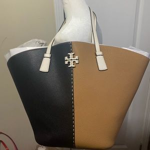 Tory Burch 
MCGRAW COLOR-BLOCK SHOPPER TOTE
Mcgraw Color-Block Shopper Tote